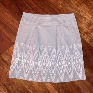 Banana Republic A-Line Skirt with pockets and embroidery Size 4